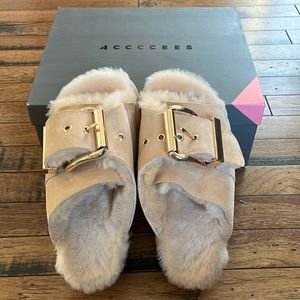 Accccees Mellow Laze Fuzzy Slides